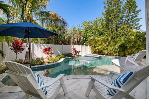 7 Bedroom Private Pool Spa Home Walking Distance To Beach Home