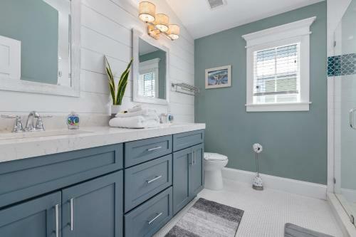 7 Bedroom Private Pool Spa Home Walking Distance To Beach Home