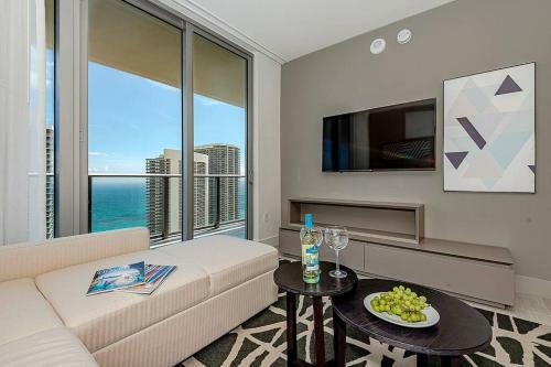 1 Million Dollar Listingoceanfront Balcony 2br2ba