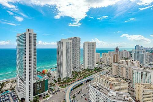1 Million Dollar Listingoceanfront Balcony 2br2ba