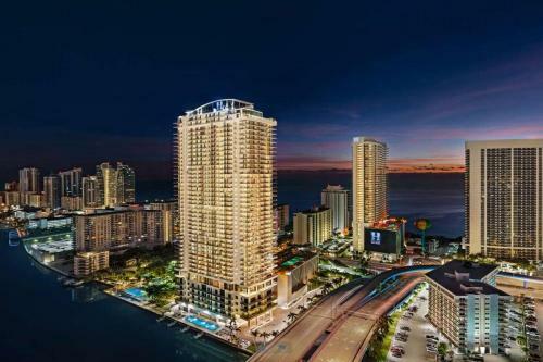 5 Wrap Around Balcony 2br Insane Views