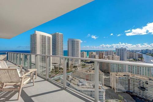 5 Wrap Around Balcony 2br Insane Views