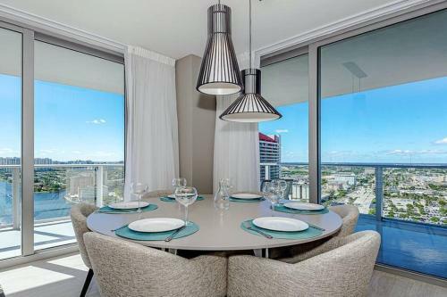 5 Amenities Luxury 3brcorner Balcony Wpanor View