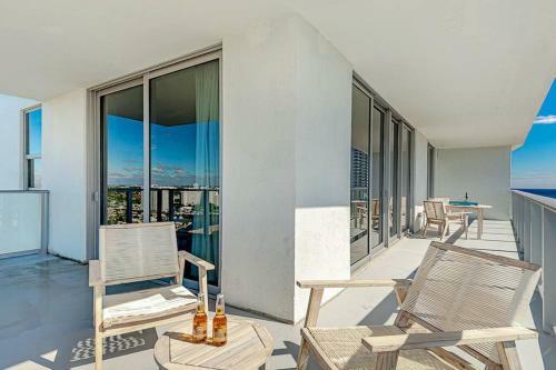5 Amenities Luxury 3brcorner Balcony Wpanor View