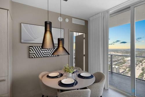 5 Amenities Luxury 3 Br Front Intercostal View