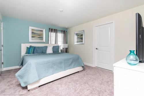 Inviting 5 Bdm Townhome With Private Pool Townhouse