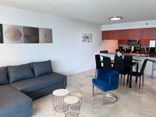 Elegant Brickell Apartment