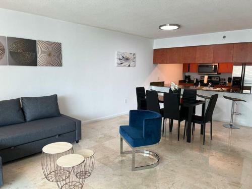 Elegant Brickell Apartment