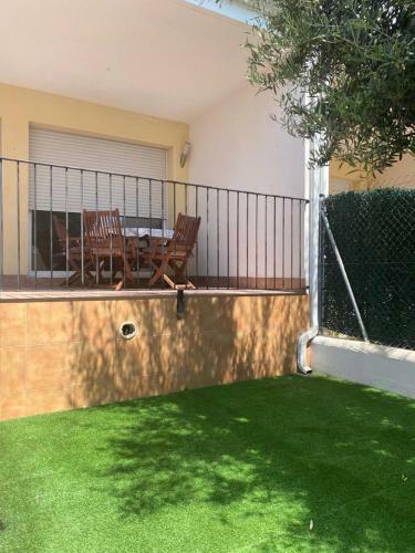 Agradable Adosado Con Piscina Comunitaria