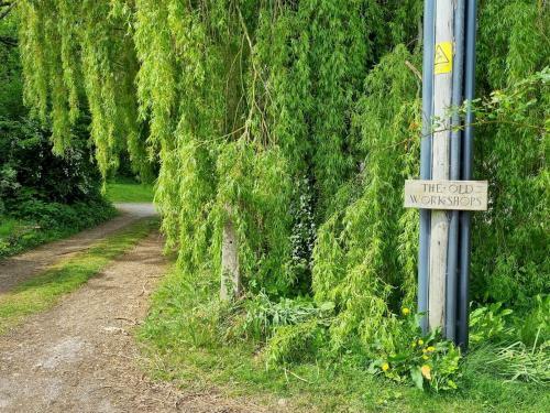 Pass The Keys Welcoming 2 Bed Holiday Home In Secluded Devon