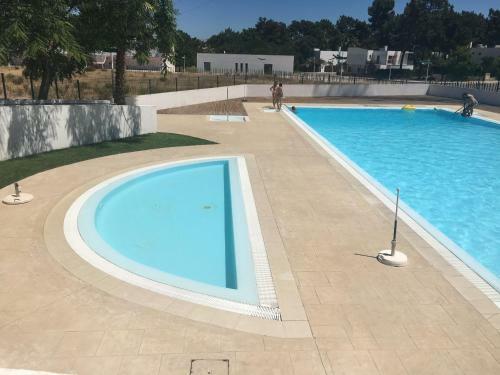 Villa Palmela Com Jacuzzi