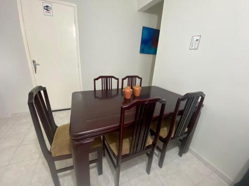 A036 - Edif�cio Giselle L - Apartamento 35