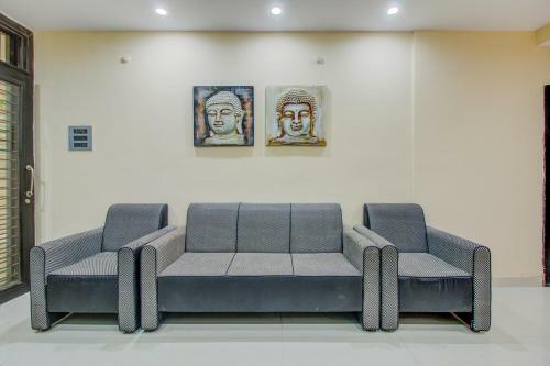 Hotel Oyo 23021 Royal Residence