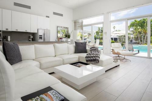 Royal Harbor White House