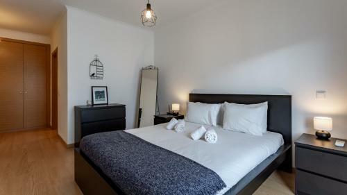 Spacious & Modern 3bdr Apartment In Algarve By Lovelystay