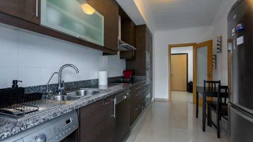 Spacious & Modern 3bdr Apartment In Algarve By Lovelystay