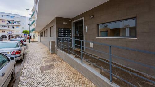 Spacious & Modern 3bdr Apartment In Algarve By Lovelystay