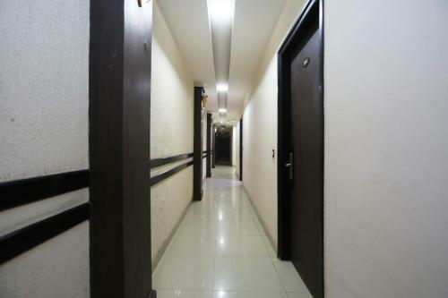 Oyo 29690 Hotel Galaxy