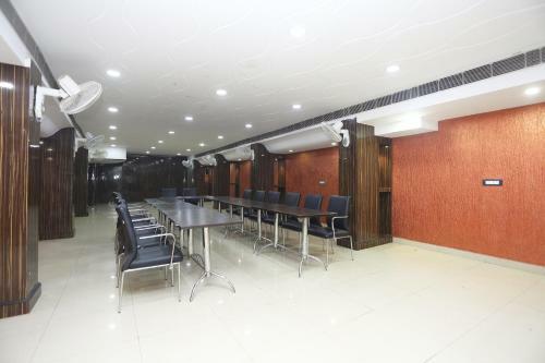 Oyo 29690 Hotel Galaxy