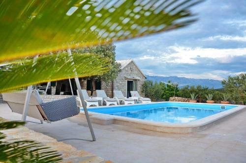 Holiday Home Sweet Dreams