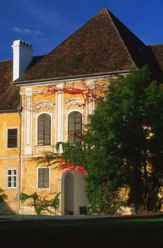 Hostal Gasthof Hotel Zum Weinberg