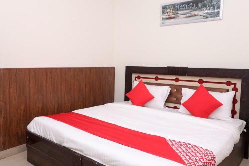 Hotel Oyo 27029 Home Stay