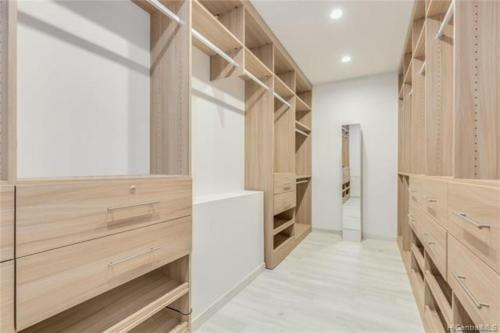 Tastefully Furnished Luxurious Home
