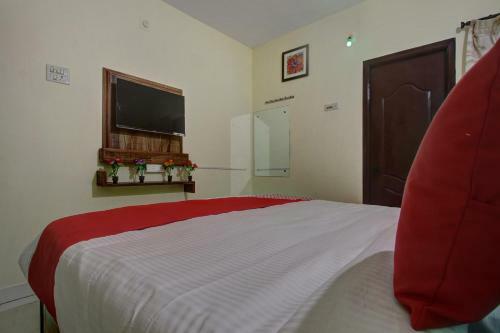 Hotel Oyo 22924 Gv Residency
