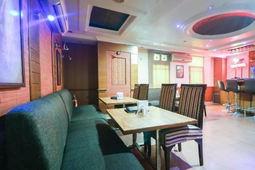 Capital O 7708 Hotel Jyoti