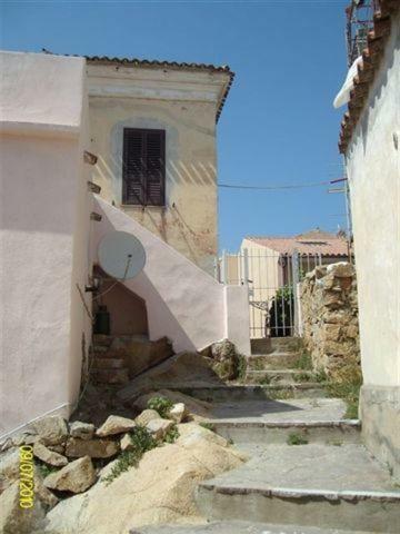 Casa Centro Con Giardino La Maddalena