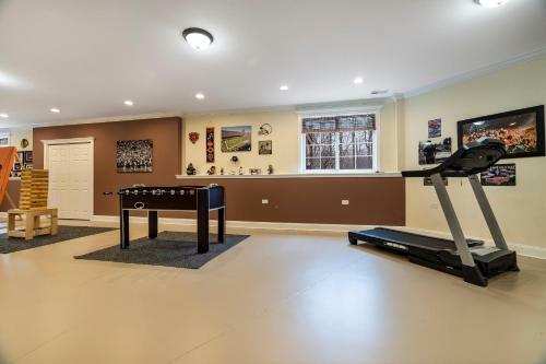 Stylish 2500 Sq Basement W/ Home Theatre, Pool Table, Poker Table Etc.