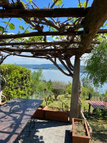 Sciareia - House With Stunning Lake View And Garden