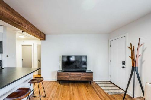 Modern Home Near Downtown And Wku