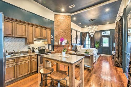 Apartamento Contemporary Nola Studio - Walkable Location!