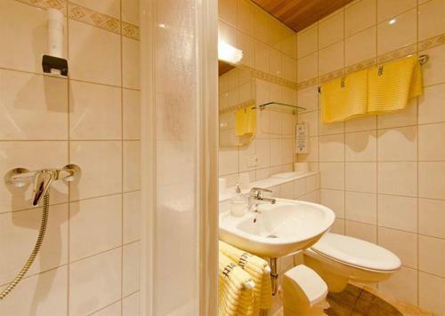 Hostal Gasthof Und Pension Neuwirt