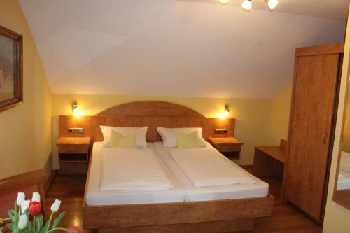 Hostal Gasthof Und Pension Neuwirt