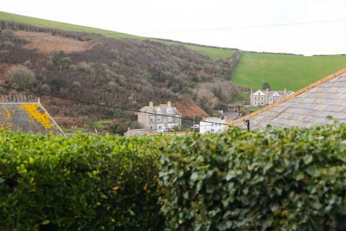 Tamarisk Port Isaac Bay Holidays