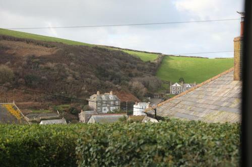 Tamarisk Port Isaac Bay Holidays