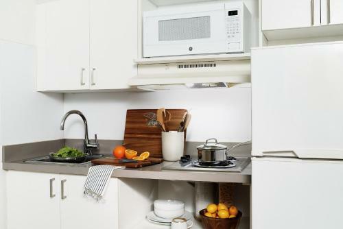 Hotel Intown Suites Extended Stay Jackson Ms