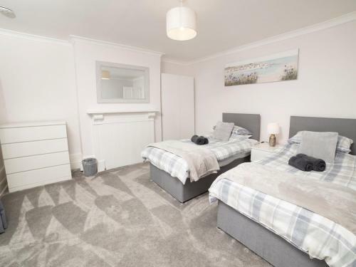 Pass The Keys Perfect Location Family Getaway, Walk Everywhere