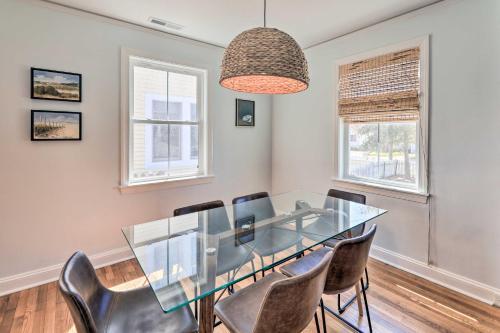 Bright Beaufort Getaway With Waterfront View!