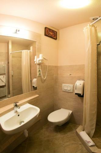 Hostal Fam�lia Vend�gh�z