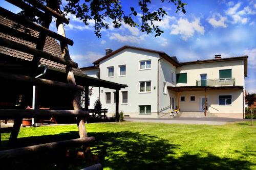 Hostal Gasthof Lang