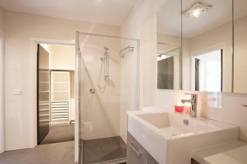 Boutique Stays - Roxys Place