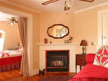 Bed & Breakfast Birchwood Inn