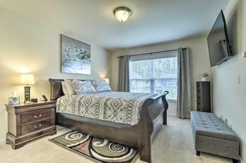 Lovely Durham Home With Screened Porch And Patio!