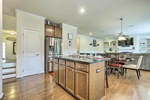 Lovely Durham Home With Screened Porch And Patio!