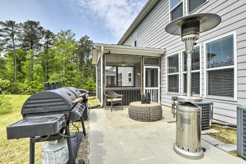 Lovely Durham Home With Screened Porch And Patio!