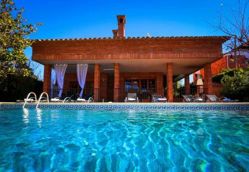 Geranis Villa Planet Costa Dorada