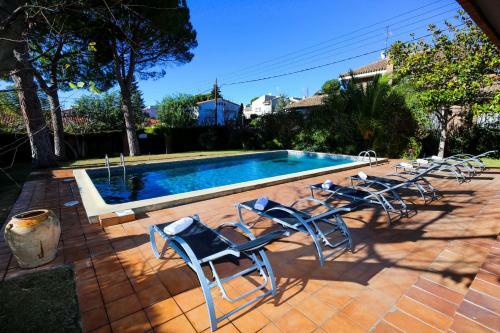 Geranis Villa Planet Costa Dorada